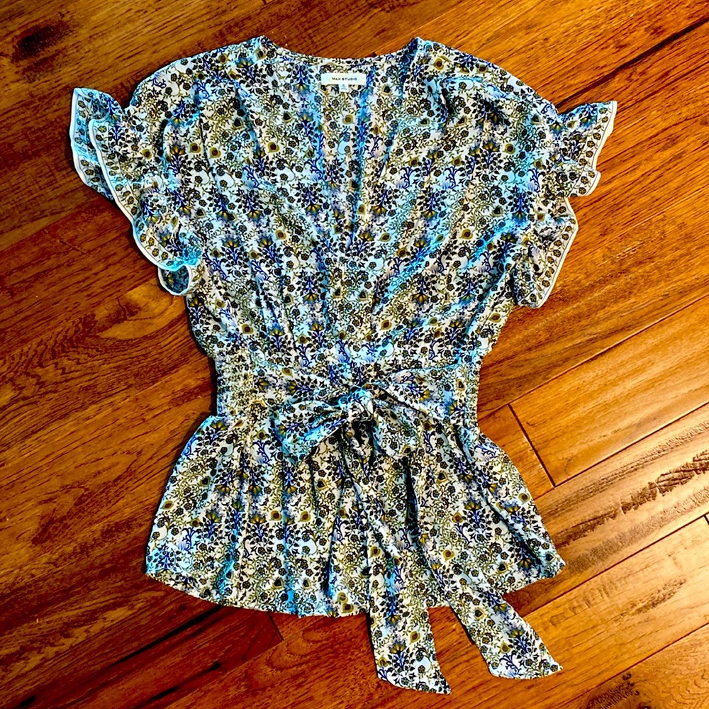 Max Studio v-neck flowy blouse